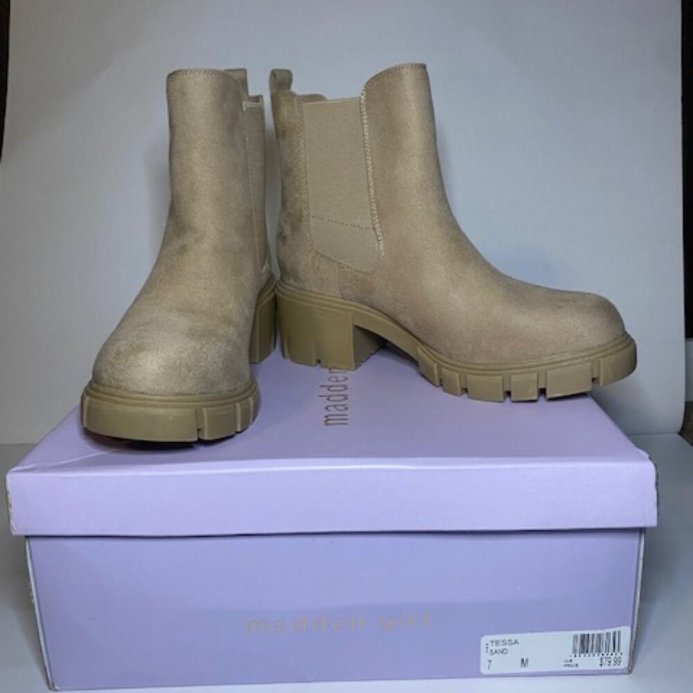 BRAND NEW/NEVER WORN -MADDEN GIRL Tessa Chelsea Women’s Boots
